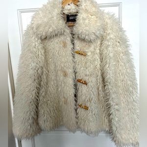 🔥Reformation cream teddy jacket, size large.